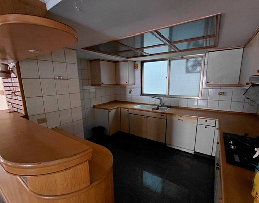 府連路公寓(含車位)近台南大學 - Image 2