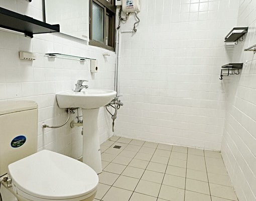 《可申請租金補貼》【全新翻修｜文化中心生活圈家庭式公寓三房】 - Image 15