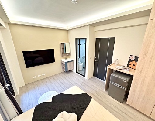 內壢新裝潢陽台套房/可補助/機車位/代收垃圾包裹 - Image 3