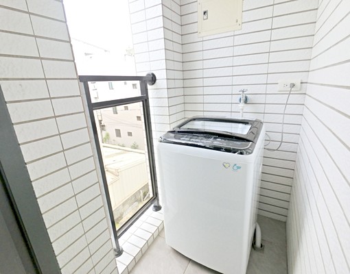 東海小資💕租屋補助✅機車位✨陽台獨洗曬✨採光良好✨衛浴窗 - Image 9