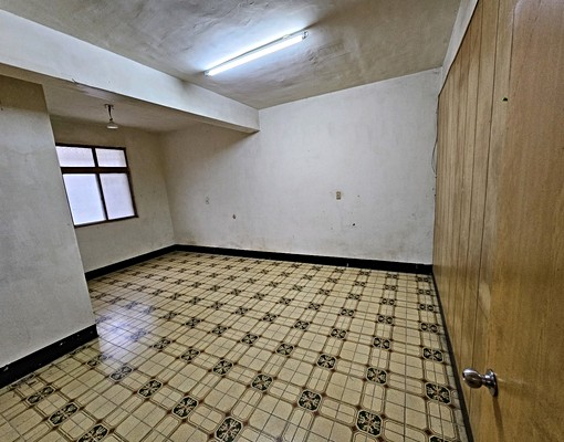 免仲可補/中正路夜市/大坪數兩房空屋/北門國小/公寓二樓 - Image 5