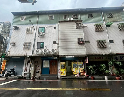 三重正長安街上小店面(適合工作室、美甲店) - Image 1