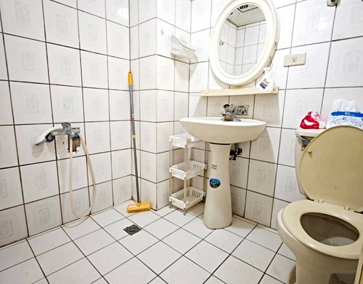 逢甲💕電梯🍎台水電🍎陽台獨洗曬🍎租補💕僑光 - Image 5