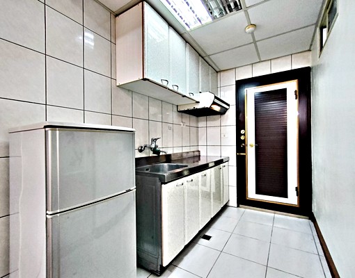 湯圍溝公園旁山景優美原木1+1房大湯池車位溫泉宅 - Image 6