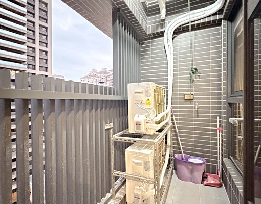 河堤世界/全新裝潢2房/附部分家具電/平面車位另計 - Image 9