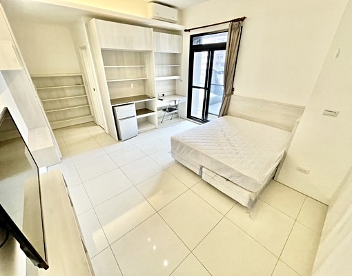 西區🔸電梯套房🔸系統裝潢🔸陽台獨洗🔸有車位可租 - Image 3