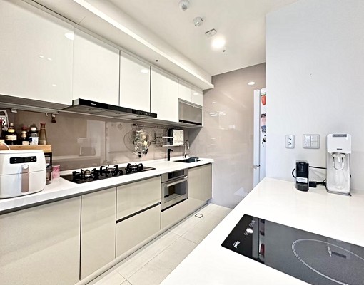 逢甲新光🌺精銳FUN未來🌺高檔精裝三房平車🌺走路唱歌 - Image 5