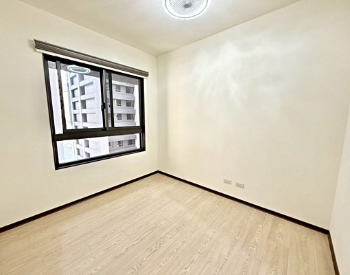 近台中車站全新交屋可全配可租補寵物 - Image 9