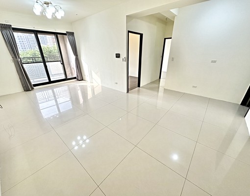 南區三房可租補✨平車黃金學區❤️可寵可租補❤️浴缸泡澡 - Image 2