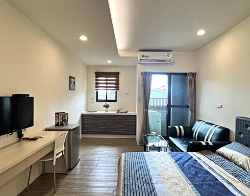 近南大,成大~電梯獨立套房~有陽台電梯可租補 - Image 4