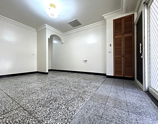 (租)專任醒吾店面攤位工作室/分租/停車/倉庫@Zoe - Image 2