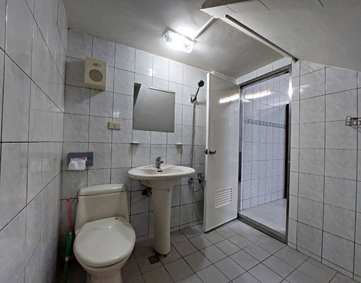 福中三街大套房含水網路MOD機上盒電5元可談租補 - Image 4