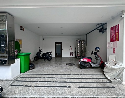 🔥西屯大套房/近捷運/獨洗曬/可雙租補/機車位/含網路🔥 - Image 13