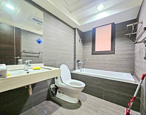 北屯💧東山商圈三房✅自然光滿屋✅輕齡屋✅車位✅專屬菁英 - Image 9