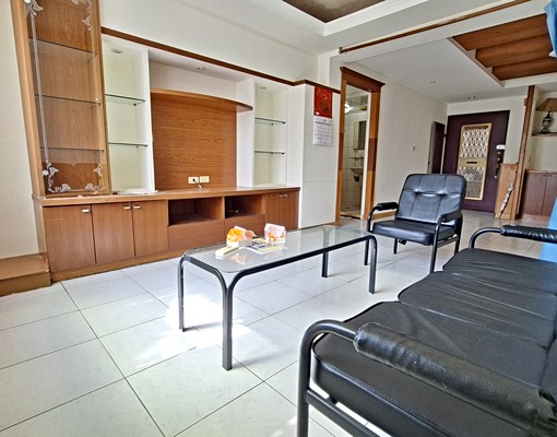 英明路.光華商圈.採光明亮3房.有昇降機械車位 - Image 3