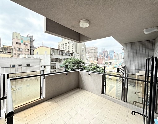 市政府捷運站｜可租補｜電梯大樓台水電｜大三房平車全配 - Image 8