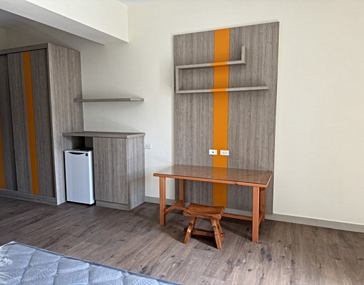 中山北路套房5間＊房東自租可租補＊一樓全國電子、對面全聯 - Image 8