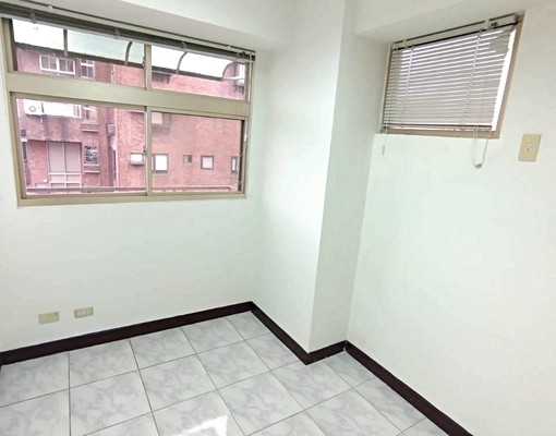 新店優質物業有電梯3房2廳/近小碧潭站可租補報稅入籍 - Image 10