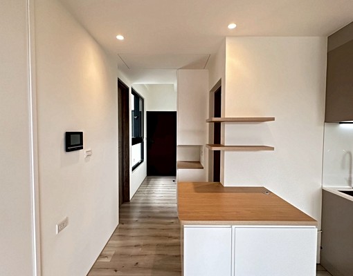 高鐵區兩房全新裝潢附汽車&機車位 - Image 3