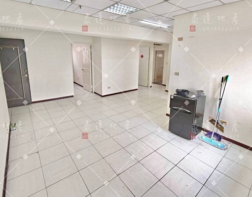 TD💫西屯🐱宅✨無限視野✨適合小家庭✨傢俱可談✅租補戶籍 - Image 1