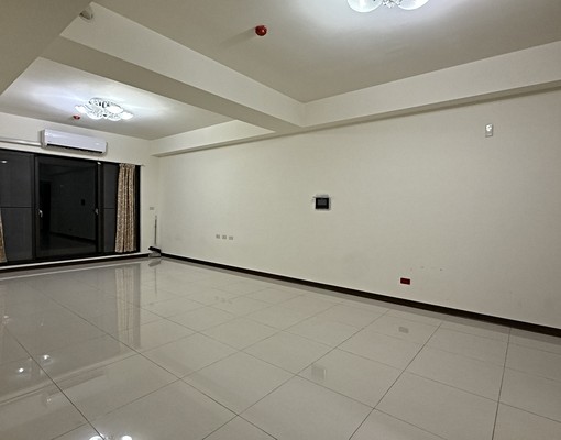 仁雄商圈莫內花園3房+平面車位 - Image 1