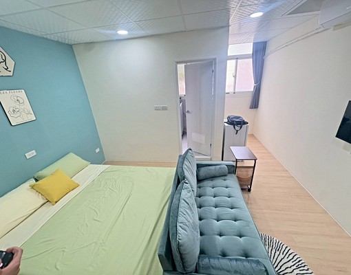 博愛街暖色系質感1房!!進家樂福商圈走路可到博愛國小 - Image 2