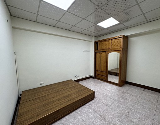 陽明國中登輝美景1+2樓店住|3房2廳3衛 - Image 11