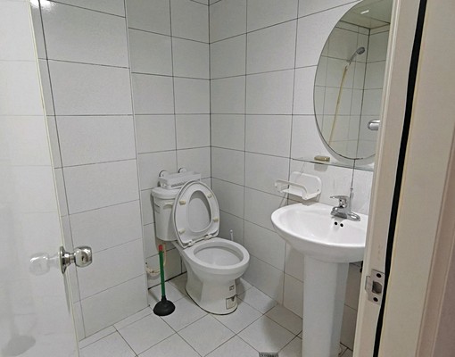 頂溪文化獨立陽台設備套房可租補 - Image 6