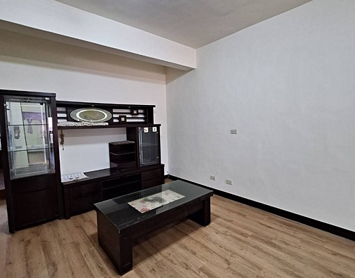 小港公寓出租，近宏平路交通方便，生活機能優，可租補 - Image 1