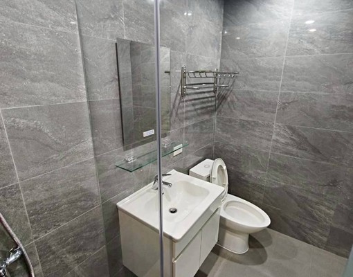 全新完工~獨立更衣間~獨立陽台洗脫烘~廁所開窗~可租補報稅 - Image 10