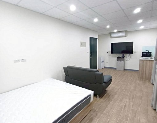 全新完工~獨立更衣間~獨立陽台洗脫烘~廁所開窗~可租補報稅 - Image 6