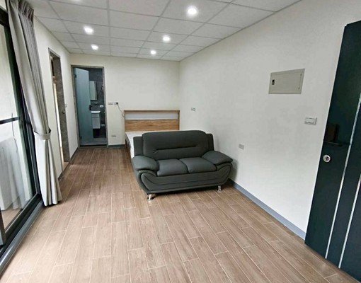 全新完工~獨立更衣間~獨立陽台洗脫烘~廁所開窗~可租補報稅 - Image 4