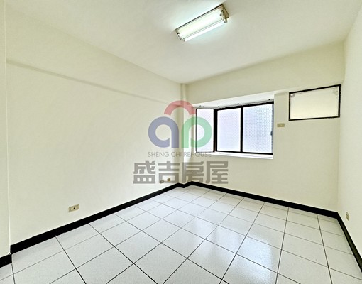 降價~世貿東海,空屋大三房附機械車位 - Image 7