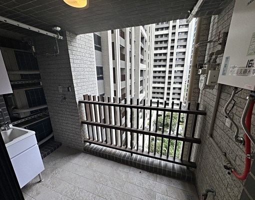 全新聯悦臻美兩房車近全配出租洽吳原誌 - Image 10