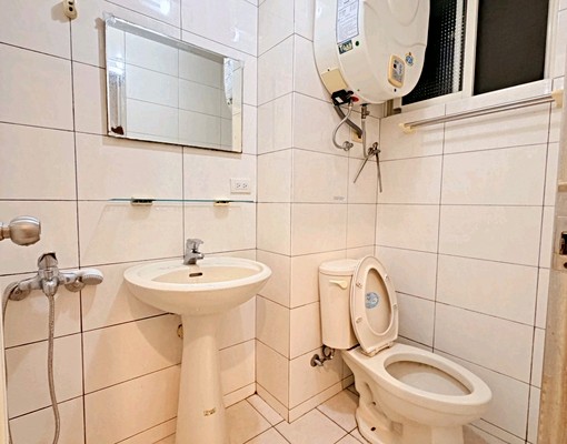 ⭐金山街.竹科/獨立陽台洗衣機/廁所對外窗 - Image 4