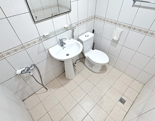 近秀朗國小5分【超值大套房】電費超便宜@磚牆@洗澡瓦斯爐 - Image 3