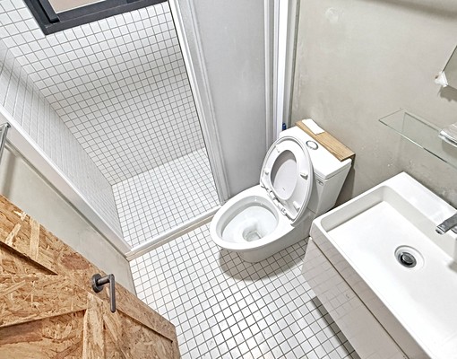 近比樣廣場【超值質感套房】@質感陽台@獨立洗衣機@採光佳 - Image 7