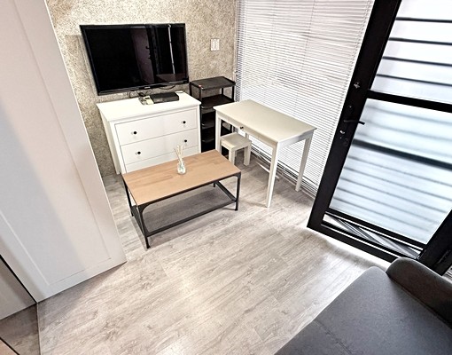 近比樣廣場【超值質感套房】@質感陽台@獨立洗衣機@採光佳 - Image 8