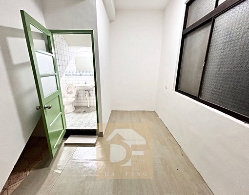 🏡東區大透天|可入戶籍、可租補、可報稅|一樓可停車🏡 - Image 10