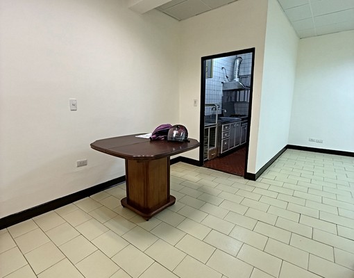 免服務費/可租金補貼/大坪數2房2廳1衛1陽台/可開伙 - Image 2