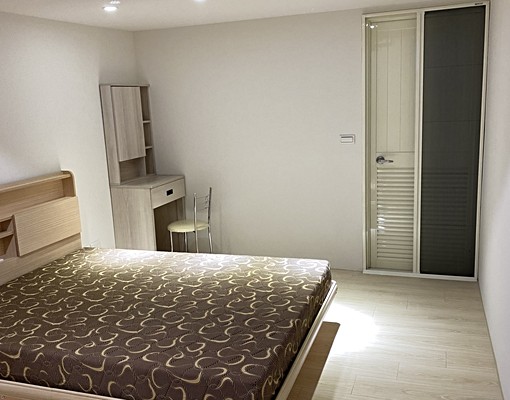 中正路商圈~免爬高~二房一廳~雙陽台... - Image 2