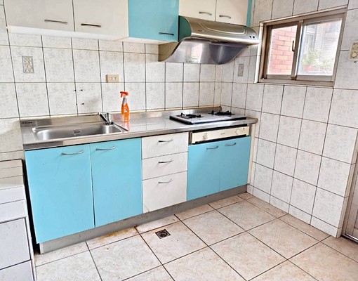 近高鐵電梯透天金住店 - Image 4