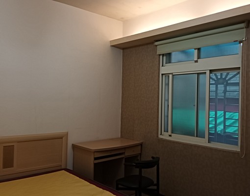真理大學*對面*新民街*木地板套房*2樓*台電計價 - Image 4