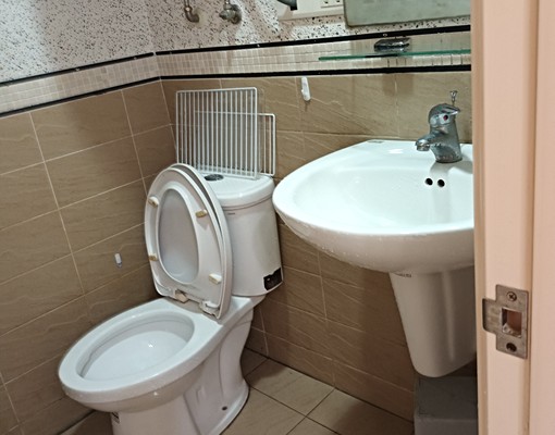 真理大學*對面*新民街*木地板套房*2樓*台電計價 - Image 5