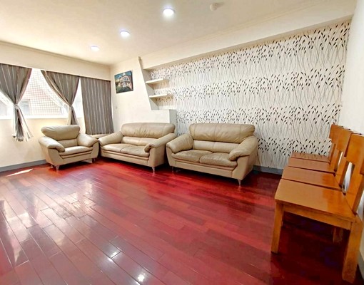 中山國小/中平商圈/愛買 - Image 1