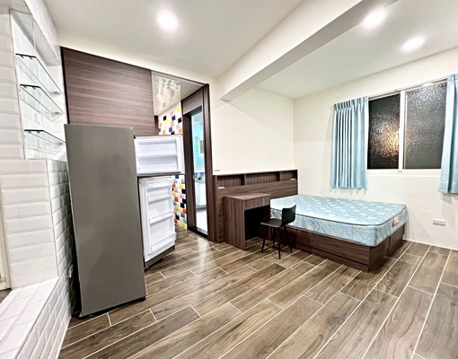 板橋🚄獨洗曬💧空間超大🌟包水網路🛜變頻冷氣🌟抽風 - Image 2