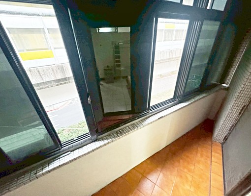 捷運中和1分◆採光2房◆全新裝潢★雙陽台 - Image 5