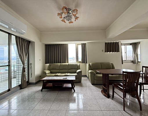 中科、西屯路商圈|超大兩房配平車,屋況很讚,可租屋補助 - Image 1