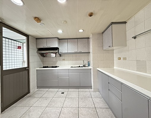 中科、西屯路商圈|超大兩房配平車,屋況很讚,可租屋補助 - Image 9