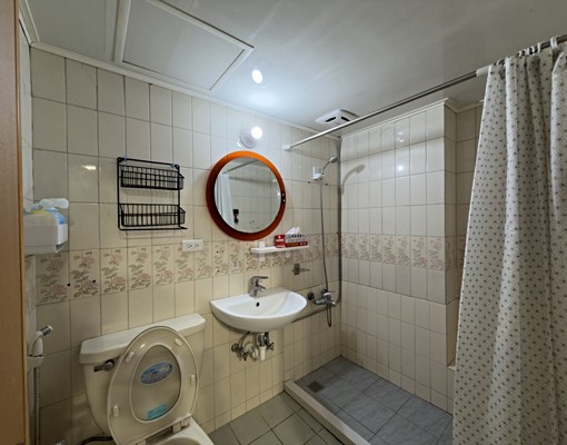 國泰美村｜點頭冰｜西區精華地段電梯1+1房｜附傢俱｜可租補 - Image 6